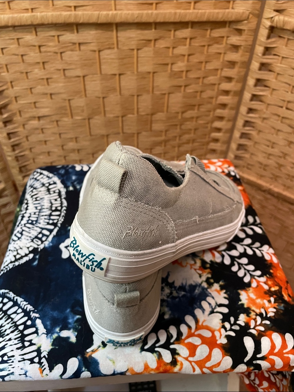 Blowfish Malibu Light Gray Canvas Slip-On Sneakers 8 M
